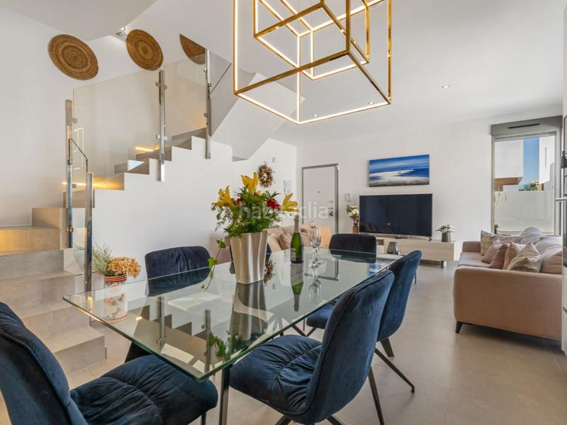 Foto 39b698d9-a971-40dc-b4a8-607d076bb0fe. Casa con riscaldamento parcheggio piscina in Los Almendros Orihuela