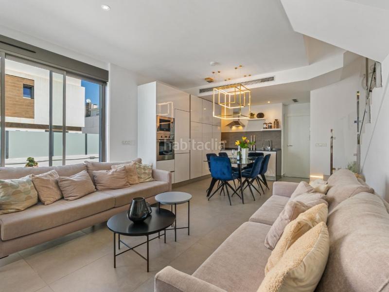 Foto c03c519f-4b2d-470f-b47d-212a97d1aa31. Casa con riscaldamento parcheggio piscina in Los Almendros Orihuela