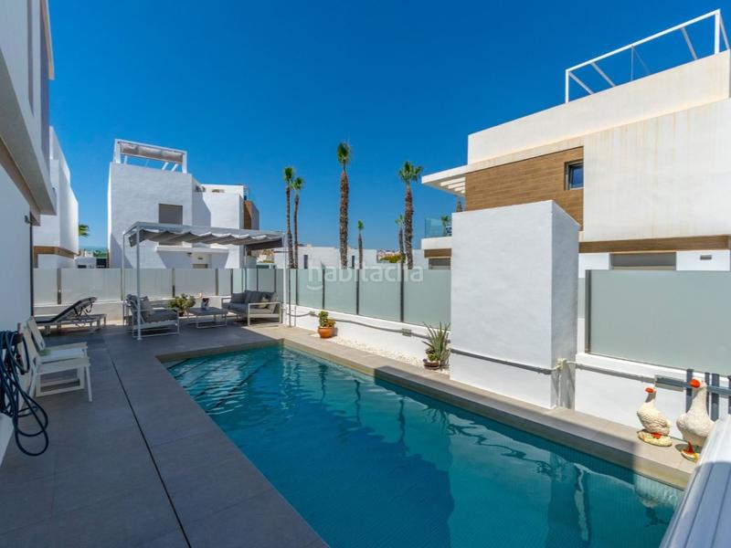 Foto fbff4eb8-3f60-4ba3-b92c-f35853512400. Casa con riscaldamento parcheggio piscina in Los Almendros Orihuela