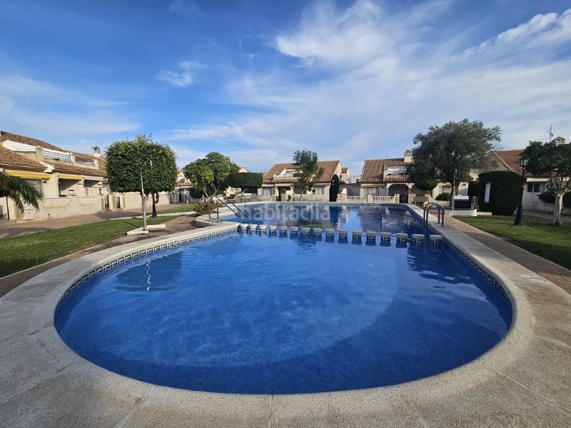 Foto 9aa8994c-9d92-4b46-b8b7-c716a565f495. Casa amb piscina a La Zenia Orihuela
