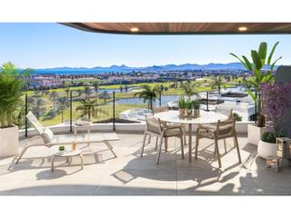 Attique à Las Lomas de Rame-Bahía Bella. Residencia de nueva construcción en primera línea del campo de g