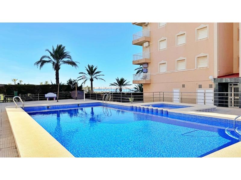 Foto 6eef79a6-5ba6-45b3-8763-f0e04a21b46b. Apartament amb piscina a Punta Prima Torrevieja