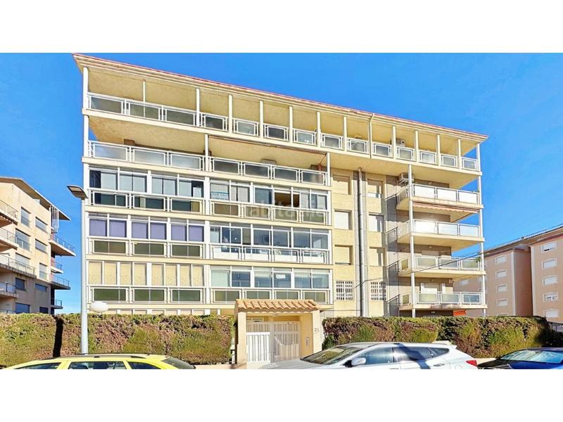 Foto c237b51d-2146-4e0f-bfc9-14fd76efb9b5. Apartament amb piscina a Punta Prima Torrevieja