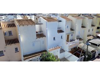 Casa  Avenida torrevieja bal. Adosado reformado en los balcones