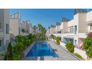 Appartement  Calle maestro quino. Apartamento moderno en villa amalia