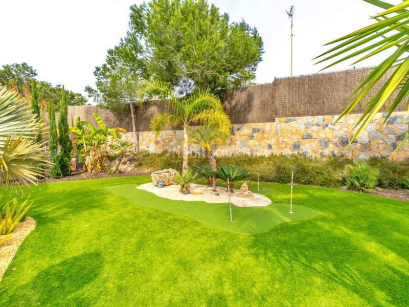 Foto 8d2a5652-8f6e-4200-8c5c-ad86bbfb0fe0. House with parking pool in Lomas de Campoamor - Las Ramblas Orihuela