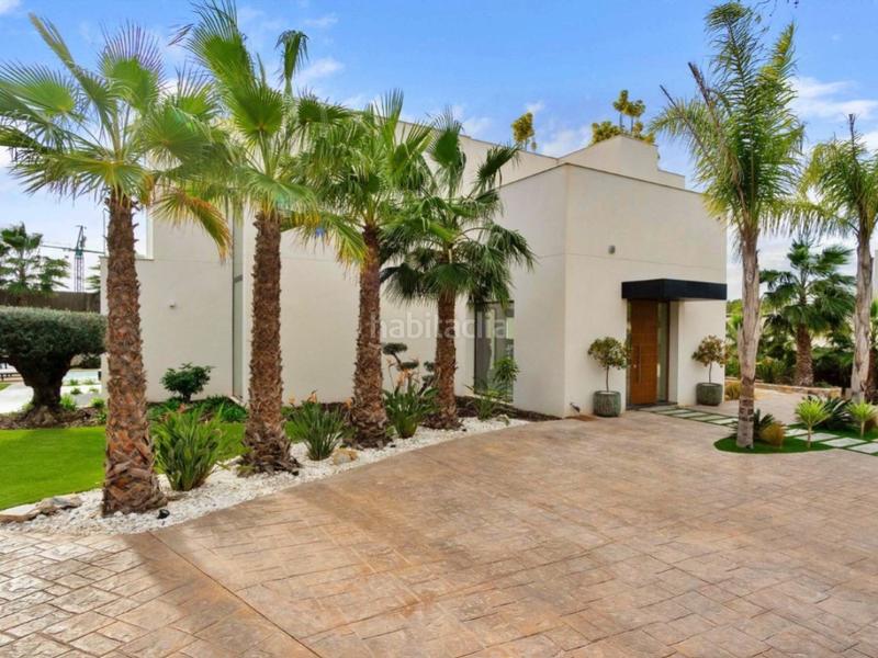 Foto a052fdee-9bf0-48eb-a451-a9a84008471b. House with parking pool in Lomas de Campoamor - Las Ramblas Orihuela