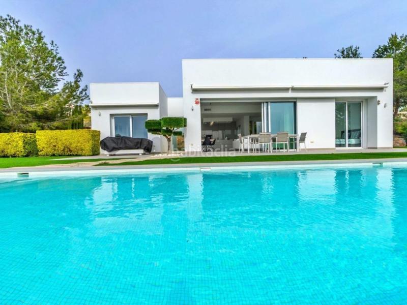 Foto 00c7920c-385f-49d6-b933-2186d5b31963. Casa villa adelfas 3 habitaciones en las colinas en Orihuela