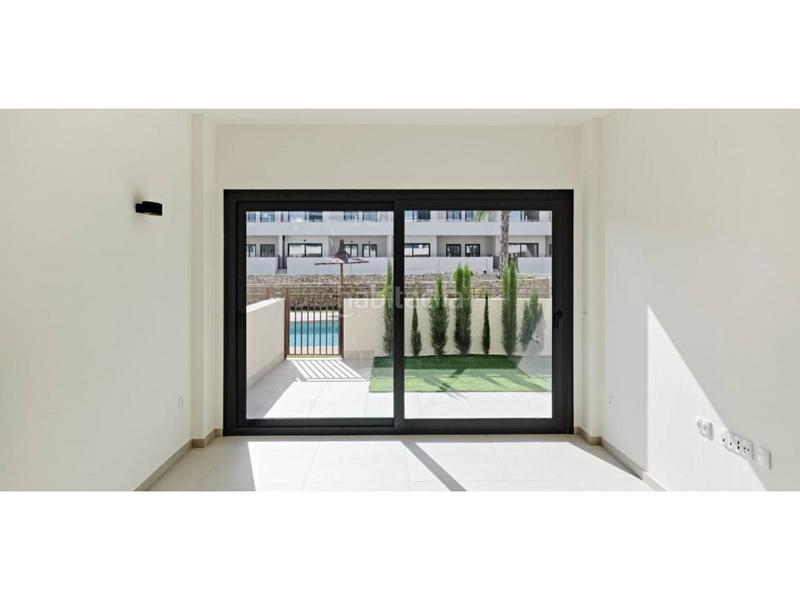 Foto d2dba606-2ea5-4b41-91c3-f2ef79693b61. Apartament amb aparcament a La Veleta Torrevieja