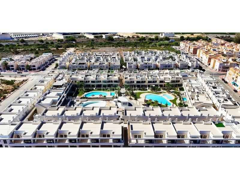 Foto d4f41dd5-4298-4f14-b7c0-e5a4da95c820. Apartament amb aparcament a La Veleta Torrevieja