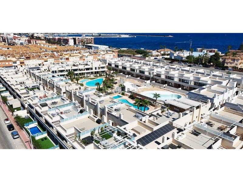 Foto f42725ec-e8ba-41c4-83d4-1774b73bf95f. Apartament amb aparcament a La Veleta Torrevieja