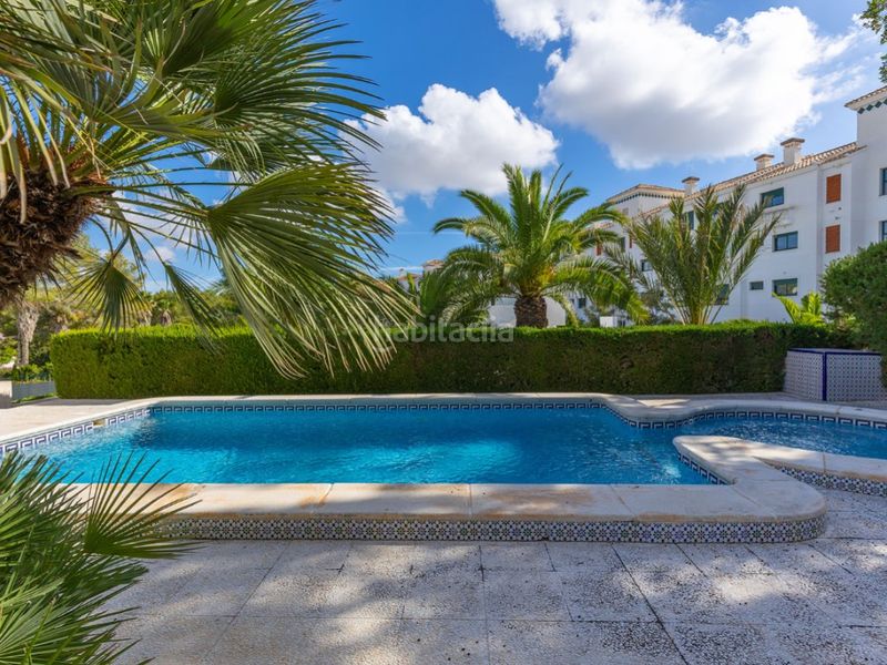 Foto 050c79c8-8749-42e2-a195-1dd8c5456d96. Casa amb aparcament piscina a Villamartín-Las Filipinas Orihuela