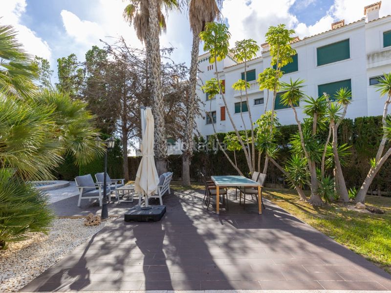 Foto 4600bf8b-209b-4b7e-bf28-82e2186a8da9. Casa amb aparcament piscina a Villamartín-Las Filipinas Orihuela