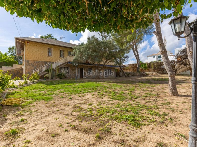 Foto b60b7e54-1b51-4cc3-b35e-cdda65366a3e. Casa amb aparcament piscina a Villamartín-Las Filipinas Orihuela