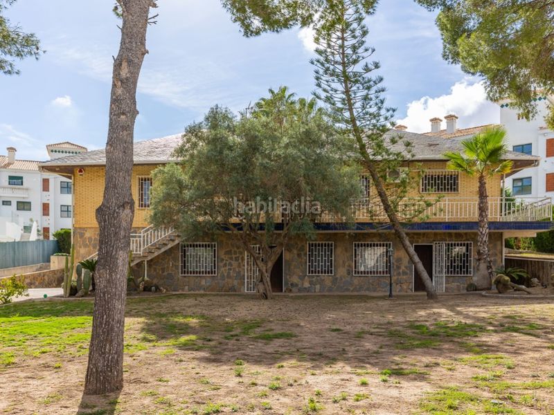 Foto f0e0369e-0bde-45b3-a27e-70d566b0c979. Casa amb aparcament piscina a Villamartín-Las Filipinas Orihuela