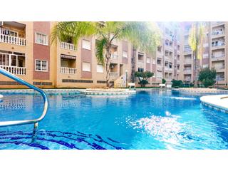 Apartament  Calle ciudad de barcelona. Apartamento renovado junto al parque de las naciones en torrevie