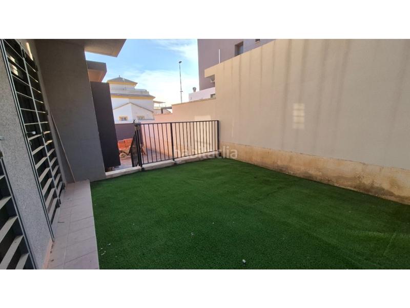 Foto b6b308c8-2b54-4f61-9c0c-51bf160ad8d3. Semi detached house in Parque Acuático - Sector 25 Torrevieja