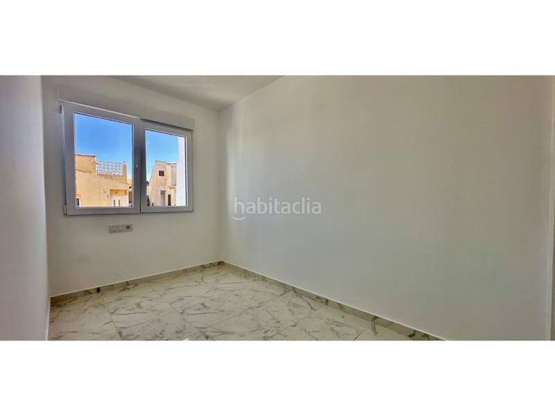 Foto b606dd8a-b8e2-43d1-a8de-310c978fb872. Casa adossada a Los Balcones-Los Altos Torrevieja