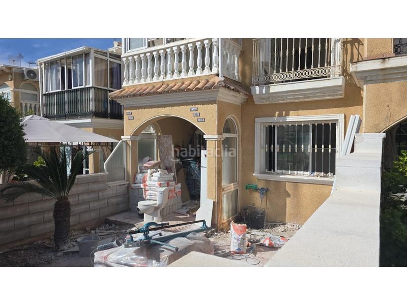 Foto 3a21e9ba-43ca-4354-b272-b7e3dfaba5ea. Maison jumelée avec piscine dans Aguas Nuevas Torrevieja