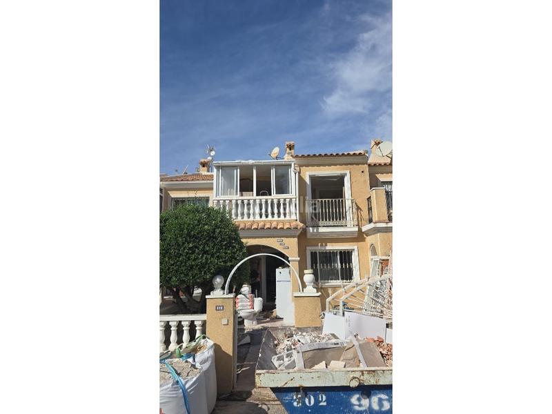 Foto 50317735-795f-4b5f-b322-035d8656c26f. Maison jumelée avec piscine dans Aguas Nuevas Torrevieja