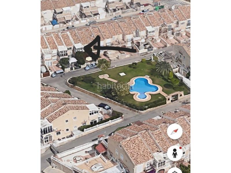 Foto bcda8b9f-58a4-4d8f-a59a-abd3882e98d4. Maison jumelée avec piscine dans Aguas Nuevas Torrevieja