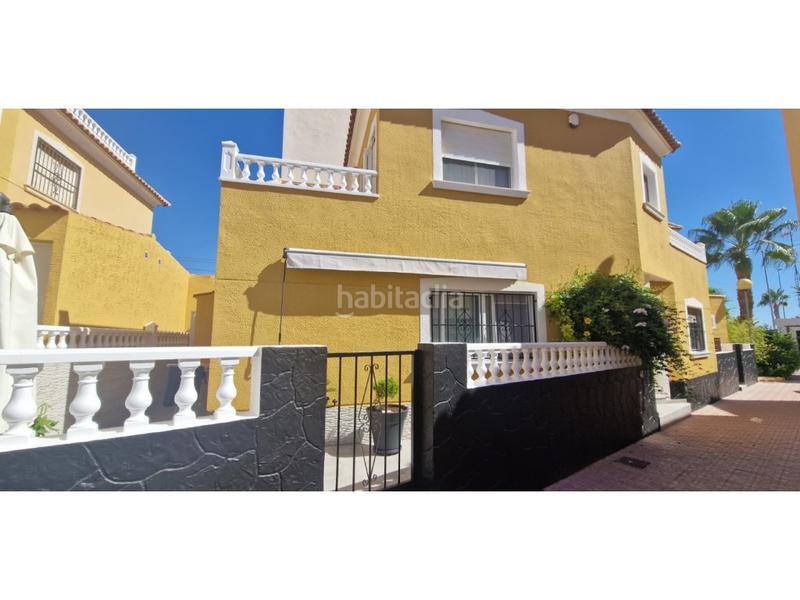 Foto ee380c30-d1ab-42b1-8a59-598a1c6741e2. Casa adossada a La Florida Orihuela