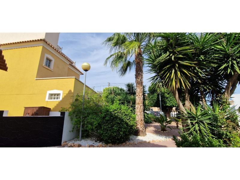 Foto f236ef22-035a-48af-8c71-d74f1f03e27b. Casa adossada a La Florida Orihuela