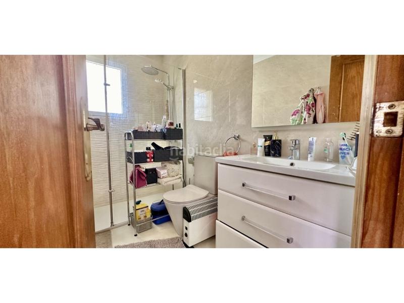 Foto 3d859011-c967-44b7-b61d-6915d1c0af2e. Casa adossada a La Florida Orihuela