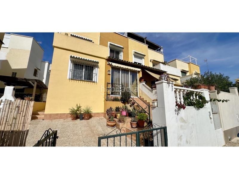 Foto 3fbfbfaf-512e-4cb7-8d3b-d1c4df4b2a09. Casa adossada a La Florida Orihuela