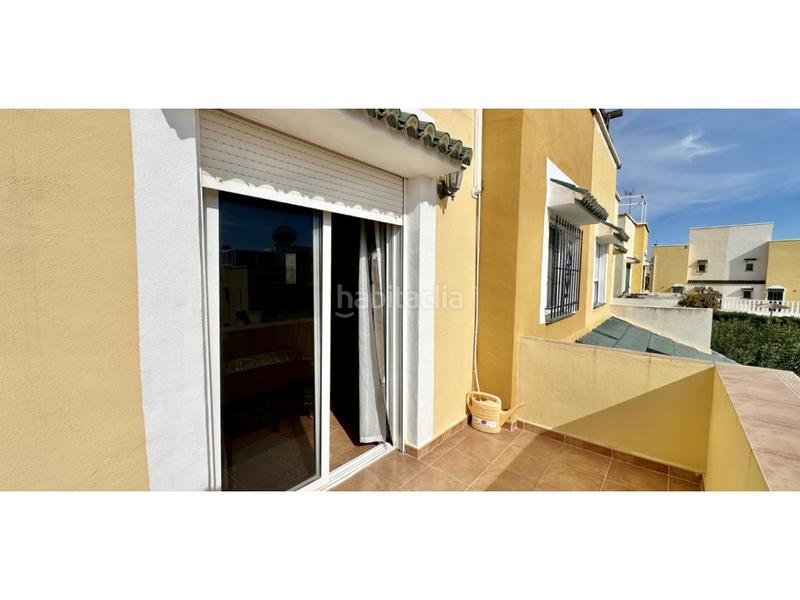 Foto 655f2a8f-7f22-4c96-9a28-5c4727a73b07. Casa adossada a La Florida Orihuela