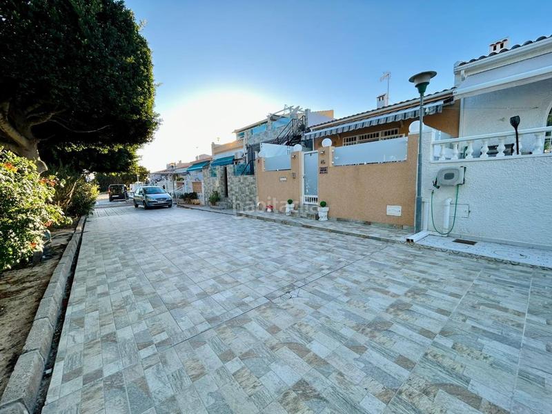 Foto 65d9a77d-5db2-4473-9410-f134fdedd2da. Maison jumelée dans Zona Carrefour - Urbanizaciones Torrevieja
