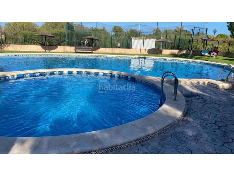 Foto a2afd2ca-0058-40c3-a6c7-699a40872e01. Casa a schiera con piscina in La Florida Orihuela