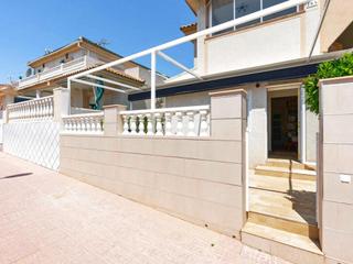 Casa  Urbanizacion los altos 29. Bungalow planta baja reformado en los altos