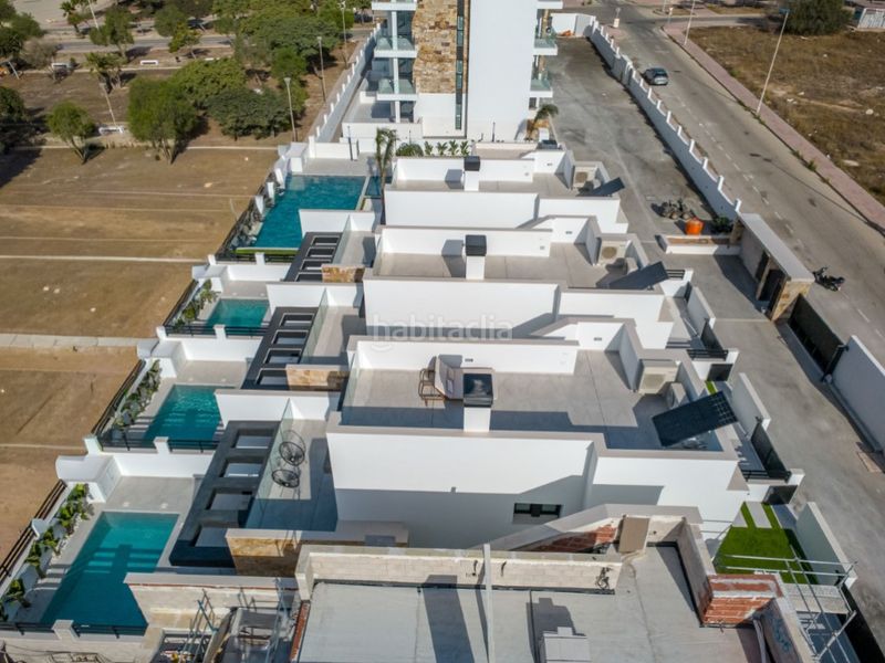 Foto 06d18496-7bb7-4f49-b5a6-0b3f8e9cfcab. Casa amb piscina a Aguas Nuevas Torrevieja