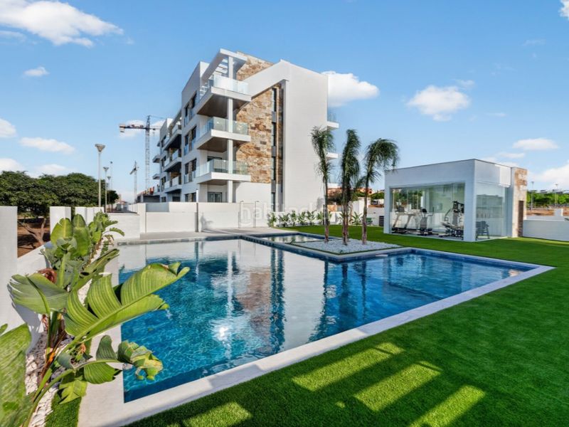 Foto d5fca62a-9d25-4888-a4f4-7d0d3d8645fb. Casa amb piscina a Aguas Nuevas Torrevieja