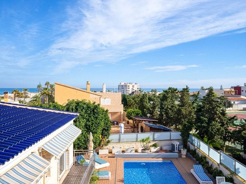 Foto 6379048f-4018-46c0-8bbf-d713eb214996. Casa amb piscina a Cañada del Molino Torrevieja