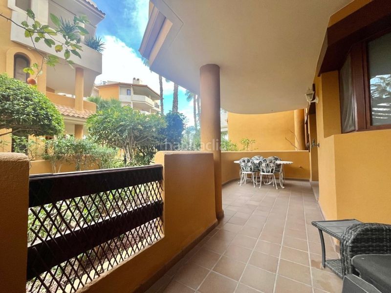 Foto f44923c0-d3fa-4137-b7b8-4b7f90a2e8c3. Apartament amb piscina a Punta Prima Torrevieja