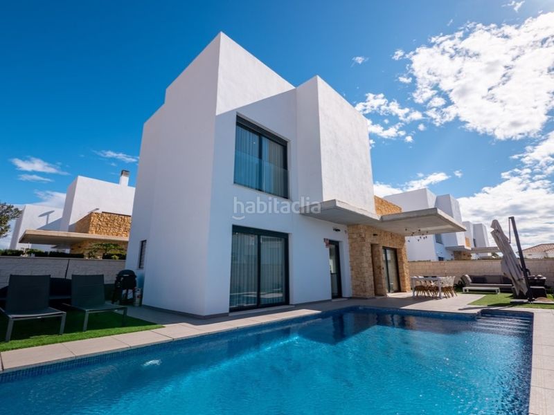 Foto 4efa5b55-ad7d-4c82-908f-528132d3b817. Casa amb piscina a Rojales