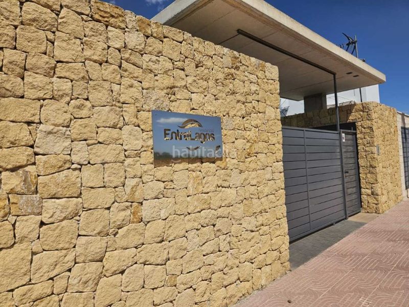 Foto b98be861-c80c-4f45-8403-3cf9a0f41ad2. Casa amb piscina a Rojales