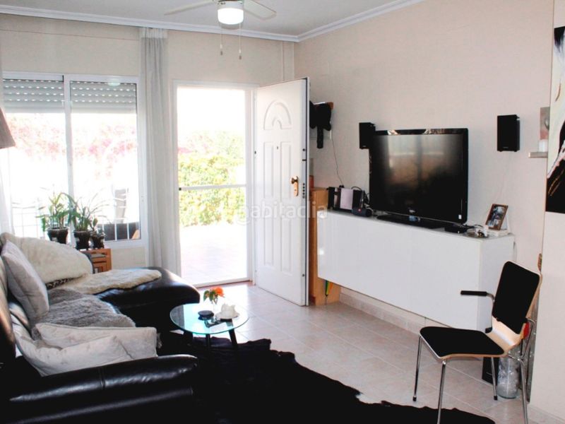Foto f59120b1-7210-42c5-805f-aaf340c1e765. Casa a Los Almendros Orihuela