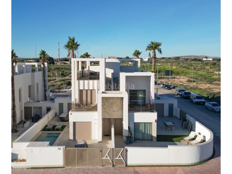 Foto f9597815-6eea-44f6-9493-91f029237792. Casa amb piscina a Las Lomas de Rame-Bahía Bella Alcázares (Los)