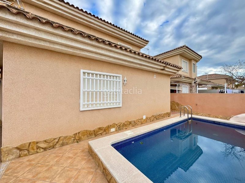 Foto 5feec9f4-01e3-4327-a0e0-cc05dd71ef61. Casa amb piscina a Los Balcones-Los Altos Torrevieja