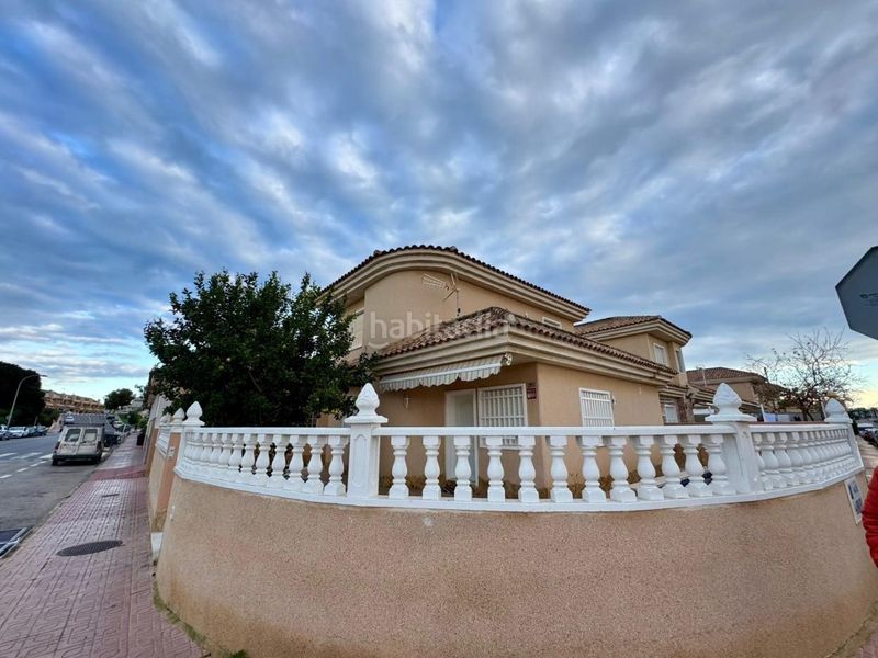 Foto ad924134-a9f2-462c-88fa-19b14ac64d48. Casa amb piscina a Los Balcones-Los Altos Torrevieja