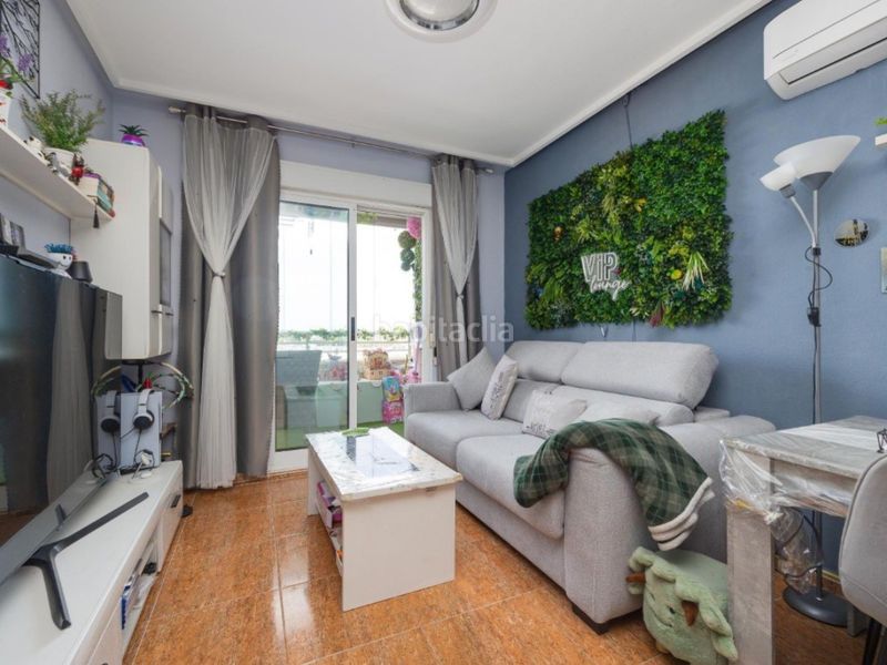 Foto 82e5b4ab-9208-473a-bc17-7075e15450e6. Apartament amb piscina a Parque Acuático - Sector 25 Torrevieja