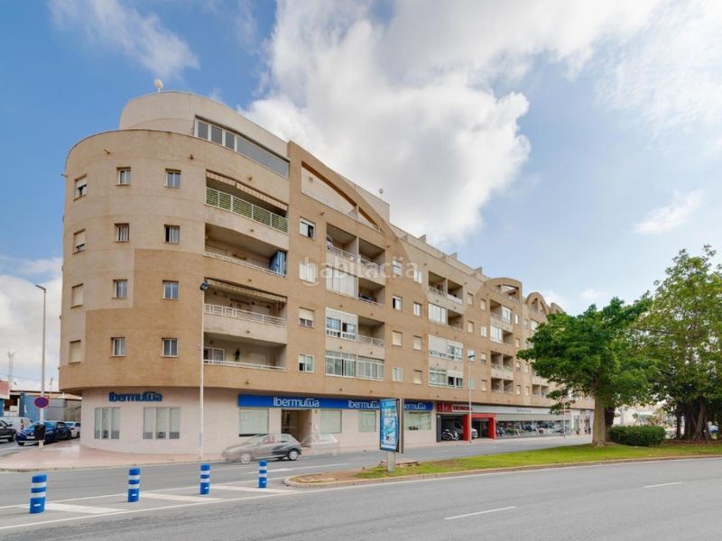 Foto f6bd4fc6-6670-402d-a9b9-6bf8ccac48de. Apartament amb piscina a Parque Acuático - Sector 25 Torrevieja