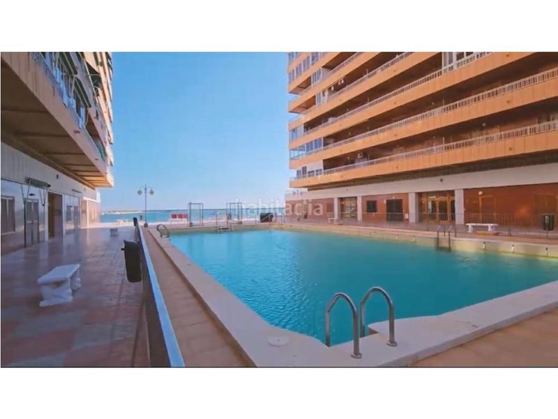 Foto 04d8bdf5-30a9-43b4-8a16-00ae090163bb. Àtic amb piscina a El Acequión Torrevieja