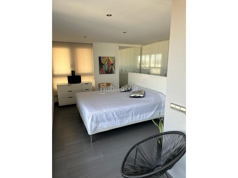 Foto 167e4445-b381-4498-9449-b6d5b5e69d36. Àtic amb piscina a El Acequión Torrevieja