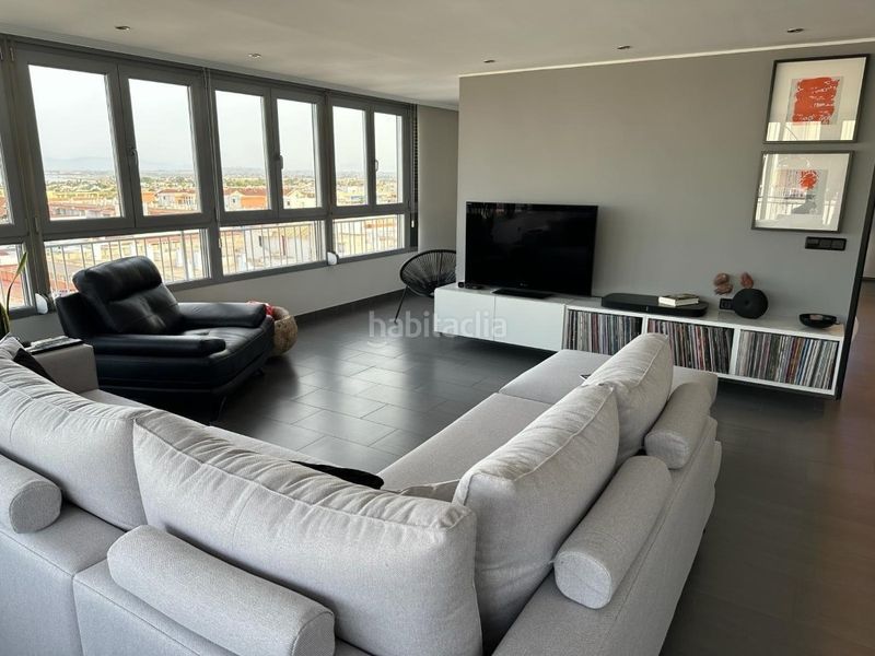 Foto 857cba0e-01ff-49a8-8808-9fc114e06d8f. Àtic amb piscina a El Acequión Torrevieja