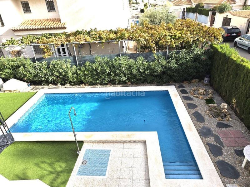 Foto 1546c250-6079-46af-a9fd-1029000362de. Casa amb piscina a Playa Flamenca Orihuela
