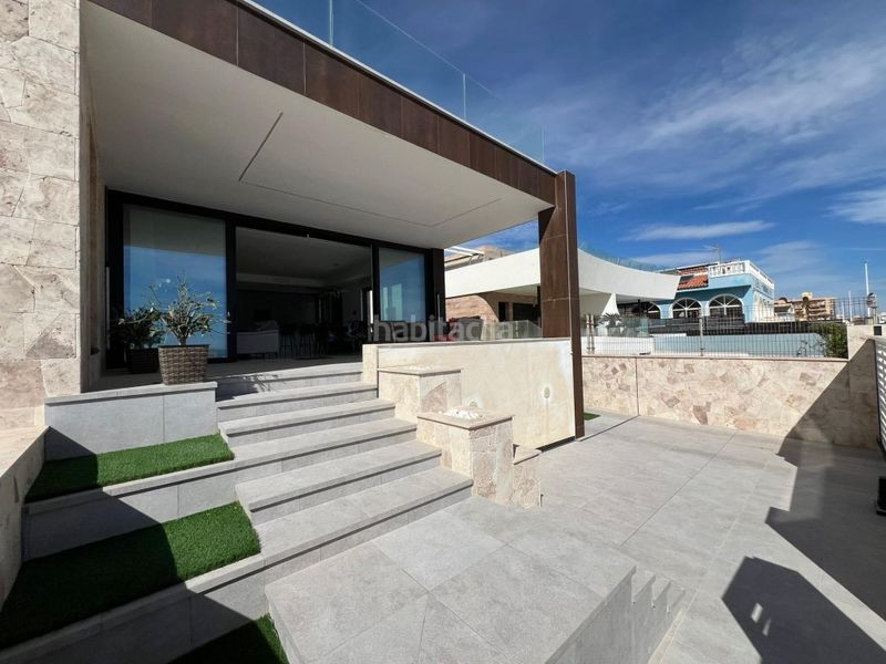 Foto 4c00957b-dbe0-4980-960f-78a2163d7733. Casa a Los Europeos Torrevieja